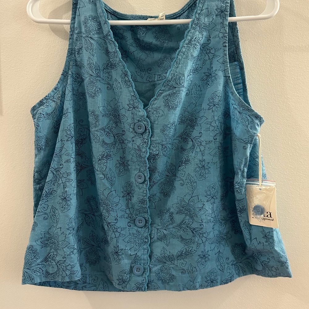 NWT Women’s Blue Floral Button Up Tank Top Size M 100% Cotton a.n.a